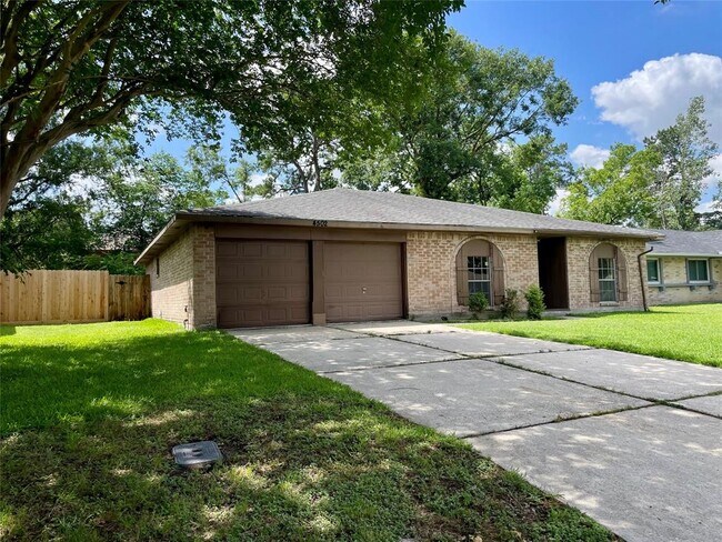 4502 Mossygate Dr in Spring, TX - Building Photo - Building Photo