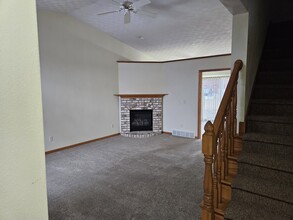 3203 E Heideman Dr in Appleton, WI - Building Photo - Building Photo
