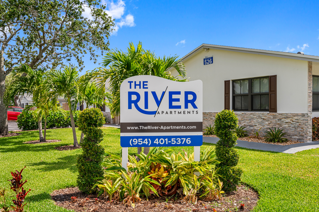 The River Apartments in Fort Lauderdale, FL - Building Photo