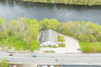 Riverfront Townhouses in Haverhill, MA - Building Photo - Building Photo