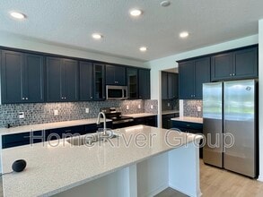10701 New Morning Dr in Tampa, FL - Building Photo - Building Photo