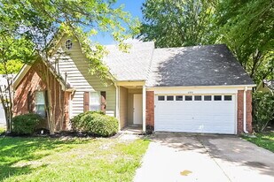 6926 Ginwood Cove in Walls, MS - Building Photo