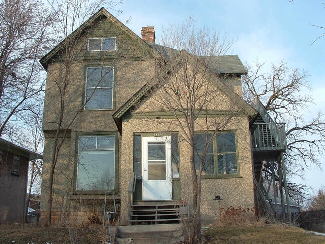 property at 2111 Gordon Ave