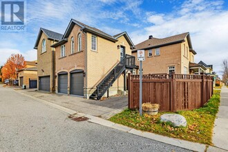 58 Shady Oaks Ave in Markham, ON - Building Photo - Building Photo