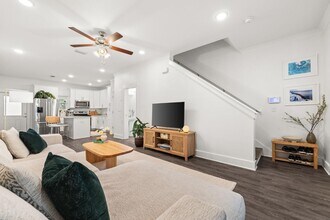 338 N Sand Palm Rd in Freeport, FL - Building Photo - Building Photo