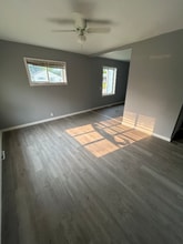 975 Darling St in Flint, MI - Building Photo - Building Photo
