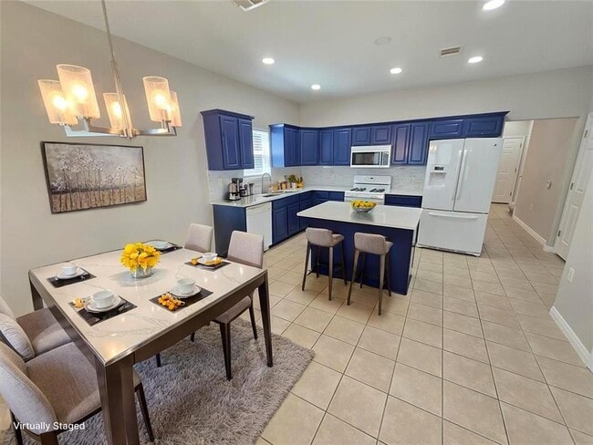 7509 Lazy Creek Dr