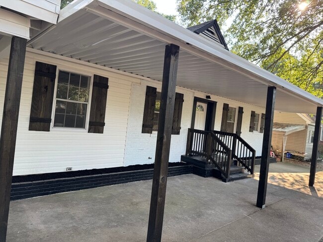 property at 116 King St