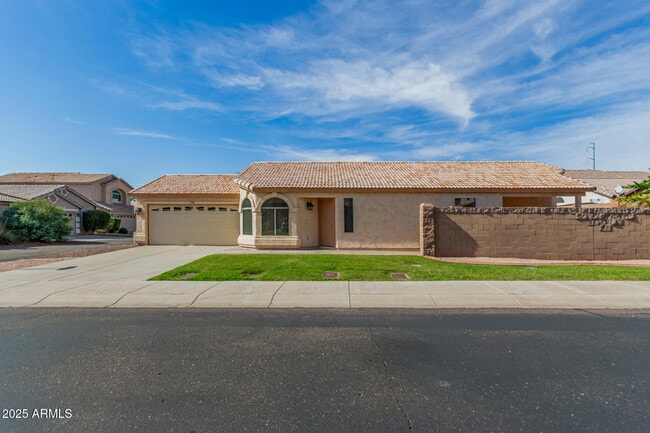 property at 2221 E Union Hills Dr