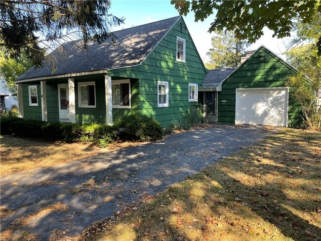 property at 18 San Mateo Rd
