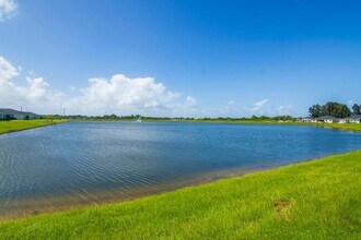 5684 Hampton Park Cir in Vero Beach, FL - Building Photo - Building Photo