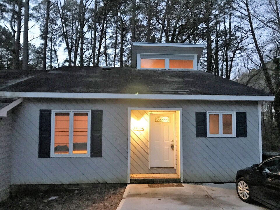 5652 Thea Ln in Raleigh, NC - Building Photo