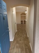 7330 Westpointe Blvd in Orlando, FL - Building Photo