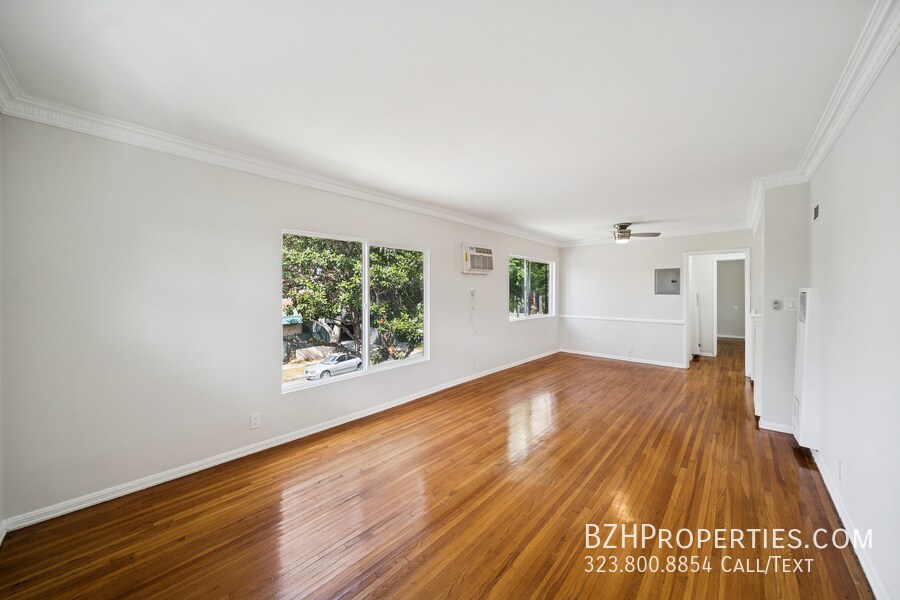7571 Willoughby Ave in West Hollywood, CA - Building Photo