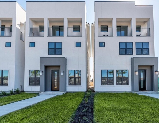 15000 S Richmond Ave in Houston, TX - Building Photo - Building Photo