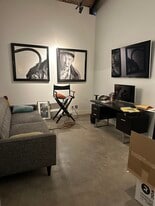 10k sqft LiveWork Space w Green/White Screen in Chicago, IL - Building Photo