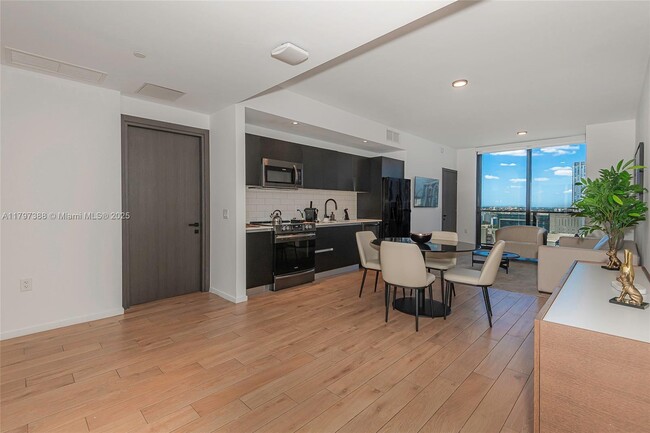 398 NE 5th St in Miami, FL - Building Photo - Building Photo