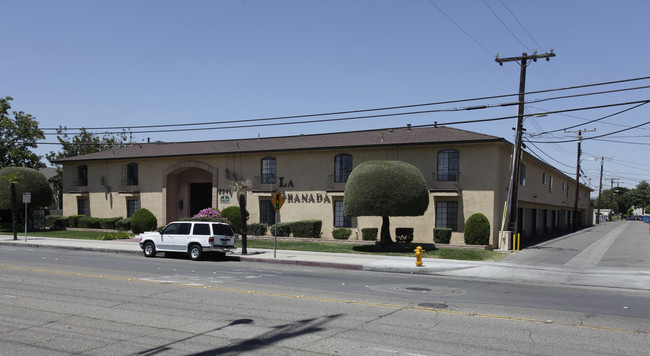 La Granada Apartments in Anaheim, CA - Foto de edificio - Building Photo