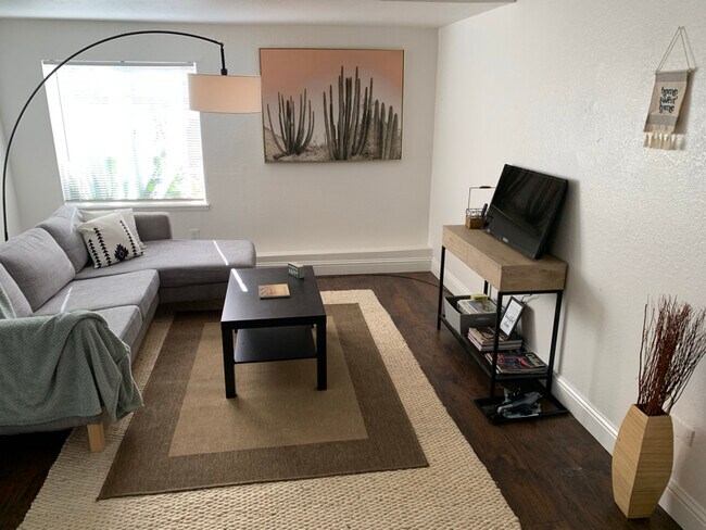 3036 Union St in Oakland, CA - Building Photo - Building Photo