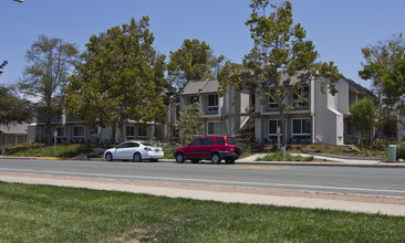 Poway Villas in Poway, CA - Building Photo - Building Photo