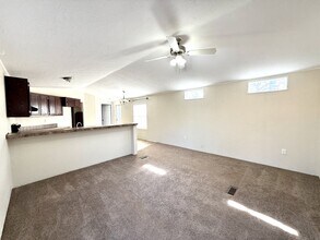 291 Golden Dr in Ardmore, OK - Building Photo - Building Photo