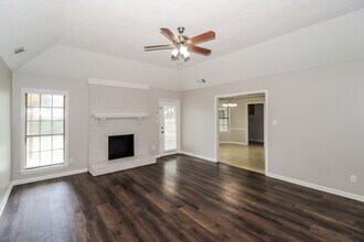 4879 Baywood Dr in Millington, TN - Building Photo - Building Photo