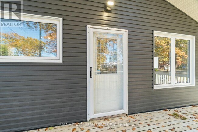 1805 River Rd W in Wasaga Beach, ON - Building Photo - Building Photo