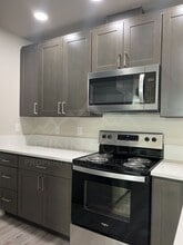 1-5 1/2 Chicago Ave in Yakima, WA - Building Photo - Building Photo