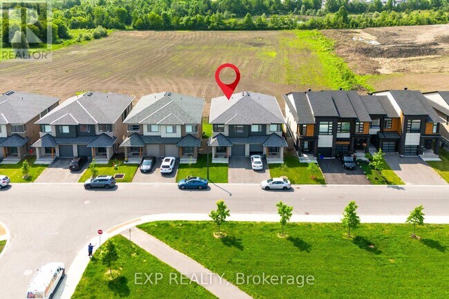 244 Shuttleworth Dr. in Ottawa, ON - Building Photo - Building Photo
