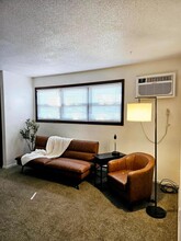 309 W Washington Ave in Howard, SD - Building Photo - Building Photo