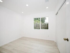 21028 Ingomar St in Los Angeles, CA - Building Photo - Building Photo