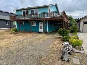 32914 G St in Ocean Park, WA - Building Photo - Building Photo