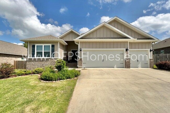 8090 Silver Maple Dr in Milton, FL - Building Photo - Building Photo