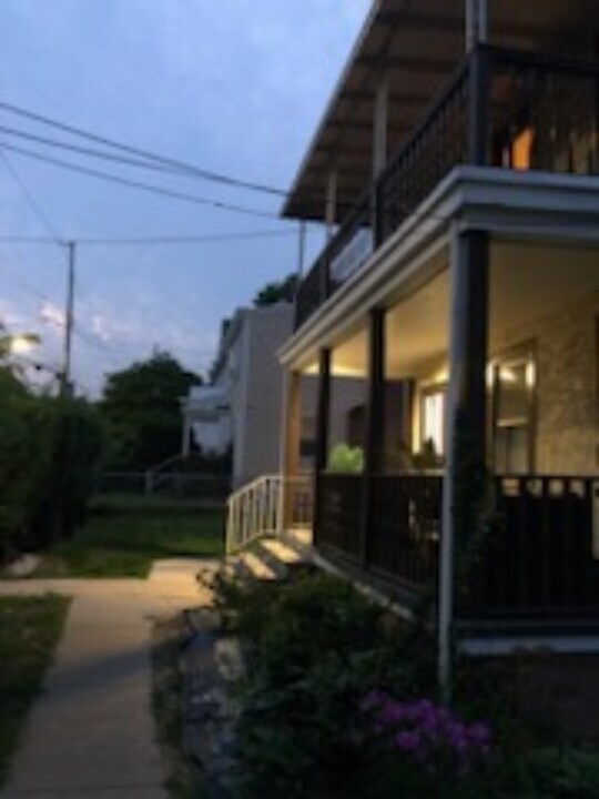 113 S 13th Ave, Unit 2 in Mount Vernon, NY - Foto de edificio