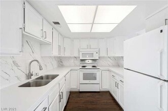 3749 Carlyle Dr in Las Vegas, NV - Building Photo - Building Photo