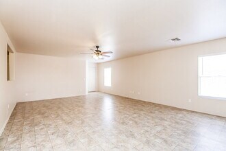 4090 E Silverbell Rd in Queen Creek, AZ - Building Photo - Building Photo