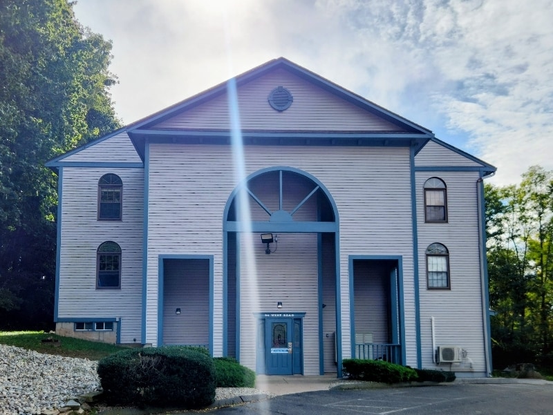 24 West Rd in Ellington, CT - Building Photo