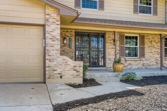 4094 S Willow Way in Denver, CO - Building Photo - Building Photo