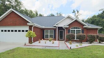 265 Miller St in Hinesville, GA - Building Photo
