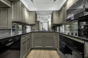 992 Neil Ave in Columbus, OH - Building Photo