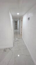 5332 NW 18th St in Lauderhill, FL - Foto de edificio - Building Photo