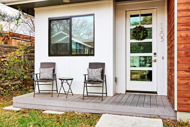 1205 Short Hackberry St in Austin, TX - Building Photo - Building Photo