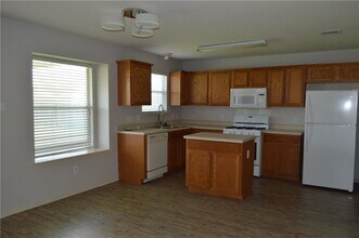 1100 Remington Dr in Leander, TX - Building Photo - Building Photo