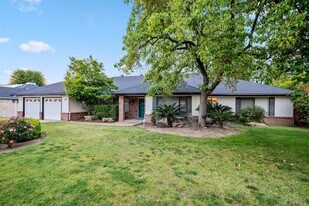 3094 W Escalon Ave in Fresno, CA - Building Photo