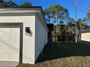 2097 W Hampshire Blvd in Citrus Springs, FL - Building Photo - Building Photo