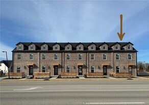 5902 S Bellview Rd in Rogers, AR - Building Photo