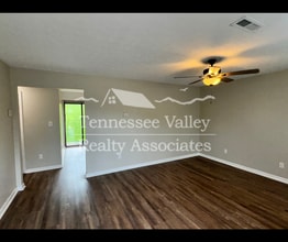 1519 W Emory Rd in Powell, TN - Building Photo - Building Photo