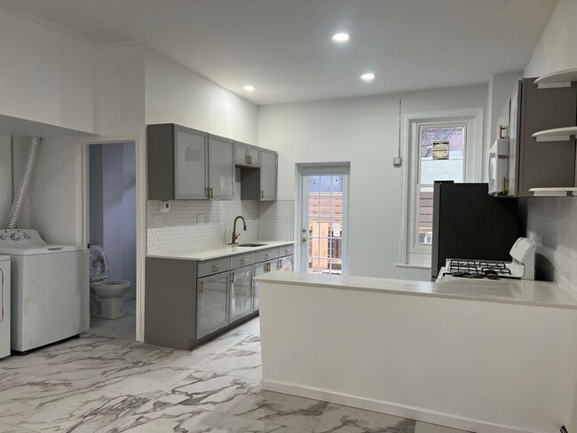 644 South St, Unit 1