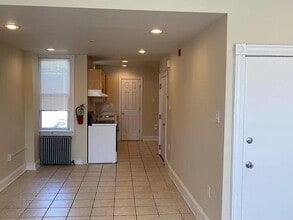 1711 Mifflin St, Unit 2nd Floor in Philadelphia, PA - Foto de edificio - Building Photo