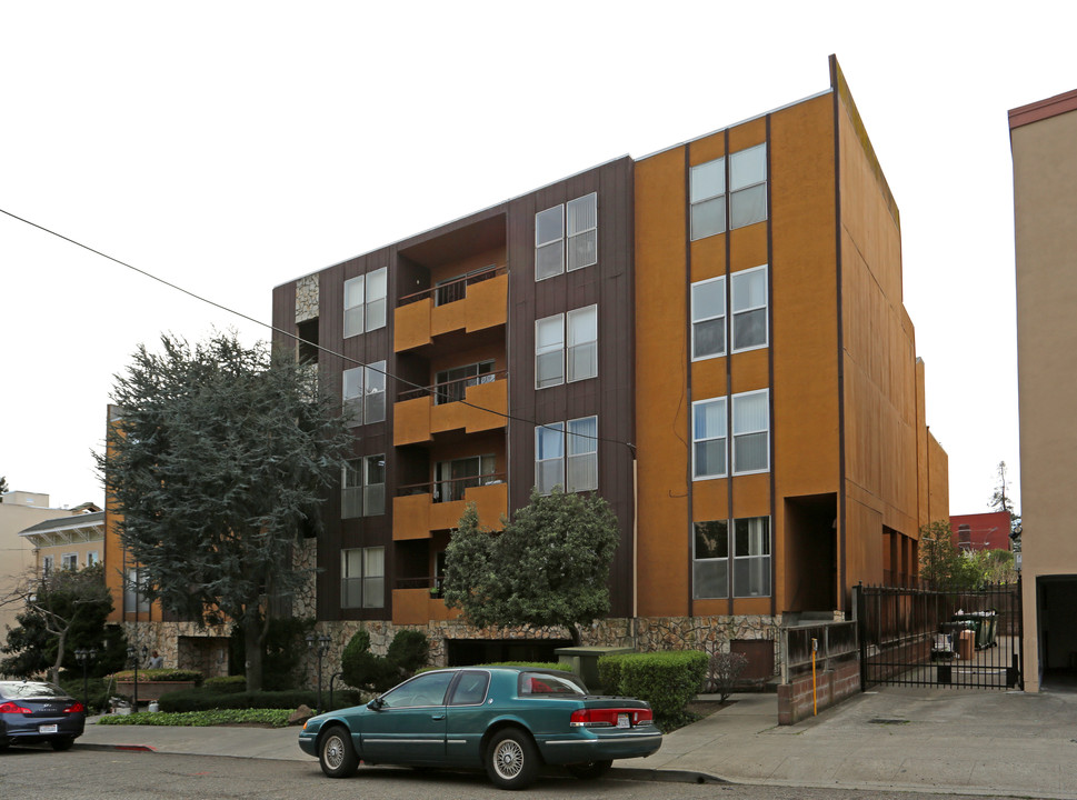 Euclid Plaza Apartments in Oakland, CA - Foto de edificio